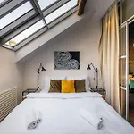 5br+2bath Old Town Loft Luxe Brickhouse, A/c *