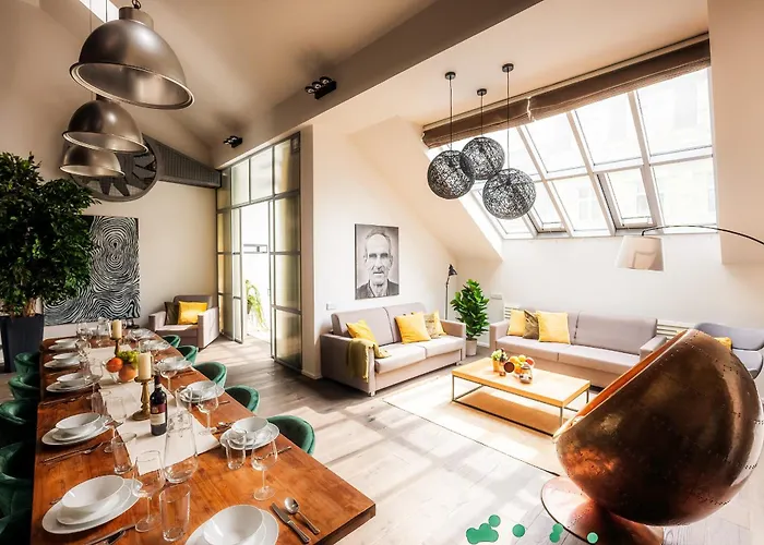 5br+2bath Old Town Loft Luxe Brickhouse, A/c *