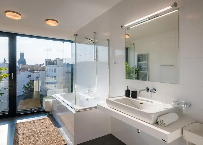 5br+2bath Old Town Loft Luxe Brickhouse, A/c *