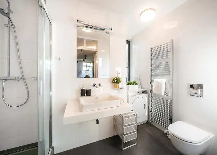 5br+2bath Old Town Loft Luxe Brickhouse, A/c *