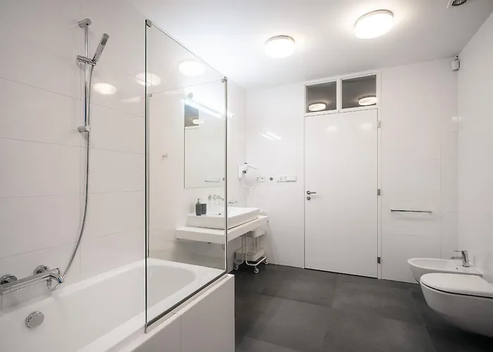 5br+2bath Old Town Loft Luxe Brickhouse, A/c Prag